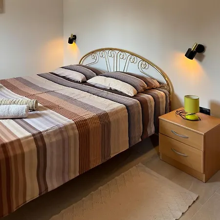 Apartman In With Wifi Bribir